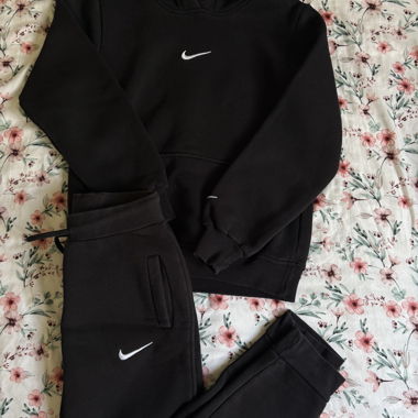 Tuta Nike nera