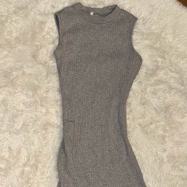 Robe sans manches 