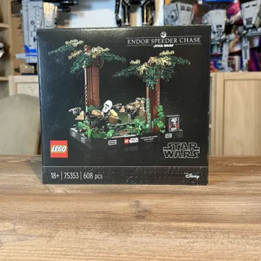 LEGO Endor Speeder Chase Diorama - 75353