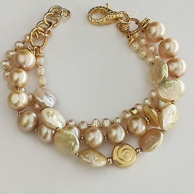 Bracelet de perles - beige à trois rangs pièce unique
