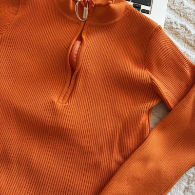 Orangenes Top