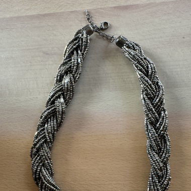 Collier perles tressées 