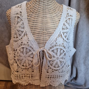 Gilet en crochet beige 