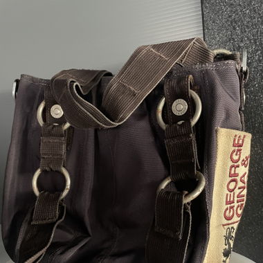 George Gina & Lucy Handtasche