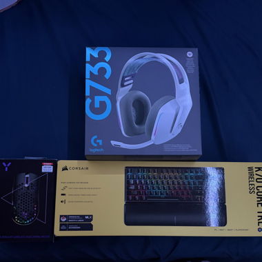 Logitech Corsair Gaming Set