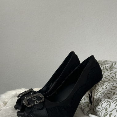 Schwarze High Heels
