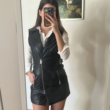 Miniabito in ecopelle con zip