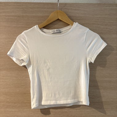T-shirt bianca Stradivarius