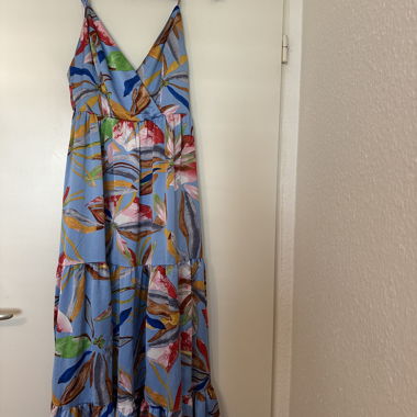 Robe d'été longue et colorée à bretelles