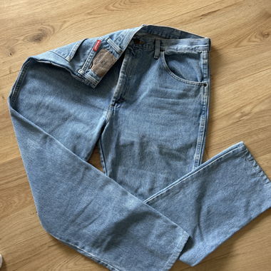 Jeans in denim chiaro