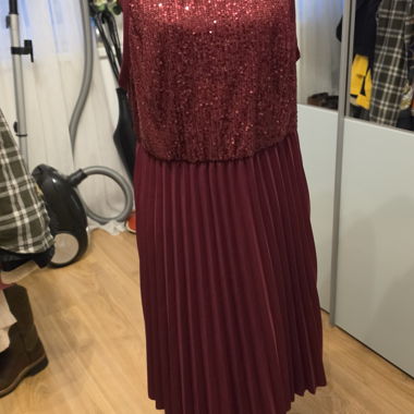 Abito da sera borgogna con paillettes