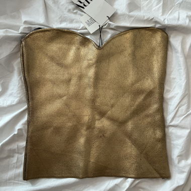 Top corsetto metallico Zara di tendenza