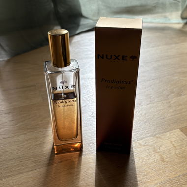 Nuxe prodigieux perfume