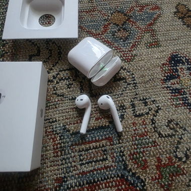 Apple AirPods with Charging Case