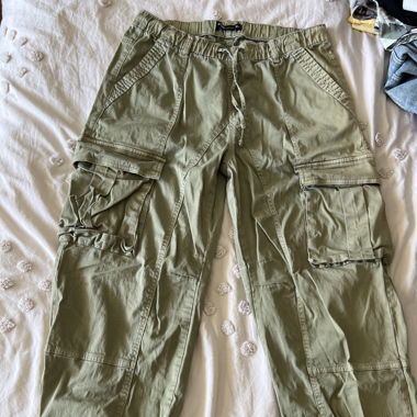 Pantaloni cargo
