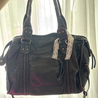 Schwarze Leder-Handtasche