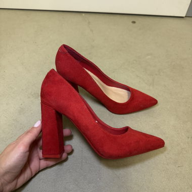 High Heels rot