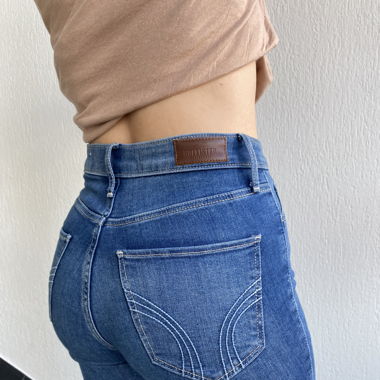 Hollister high waisted jeans, W26 L26
