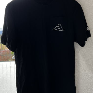 Adidas T-shirt