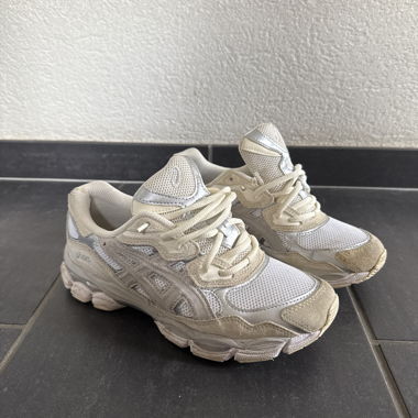 Chaussure ASICS