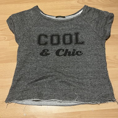 Graues „Cool & Chic“ Top
