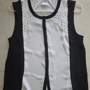 Blouse sans manches noire et blanche Vero Moda
