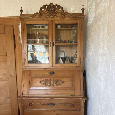 Antiker Sekretär- Schrank