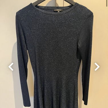 Robe bleu foncé scintillante