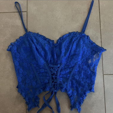 Haut corset en dentelle bleu royal
