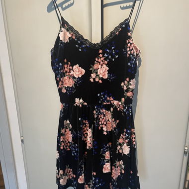 Jumpsuit mit Blumen