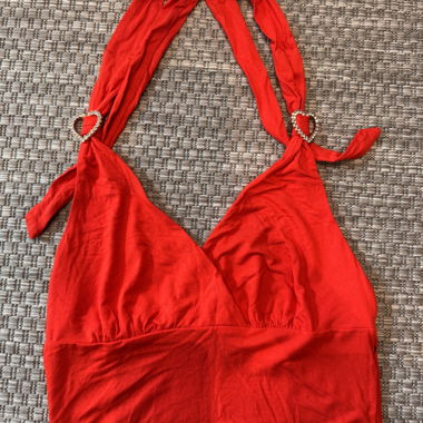 Top rosso a spalline collo-escutore