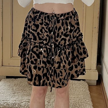 Gonna con motivo leopard e volant