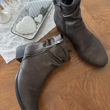 Bottines hautes marron pour femmes Rieker