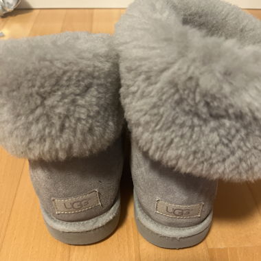 UGG BOOTS