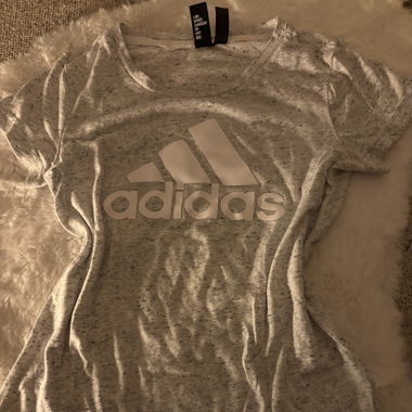 Adidas T-Shirt