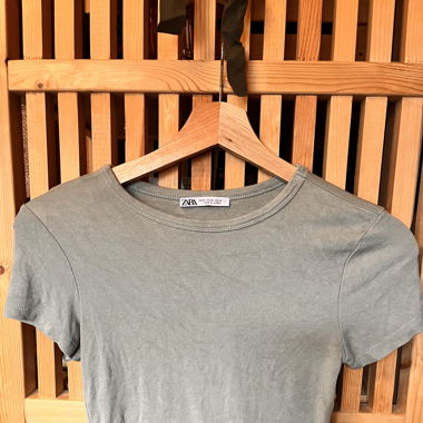 Basic cropped shirt