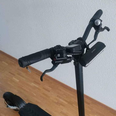 Electric scooter