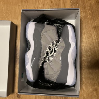 Jordan 11 cool grey