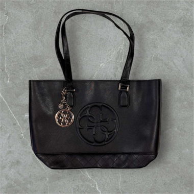 beautiful vintage guess bag in black