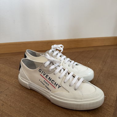 Baskets Givenchy blanches