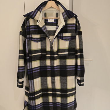 Karierter ZARA-Mantel L