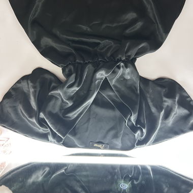 Blusa in raso nera