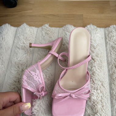 Pink Heels