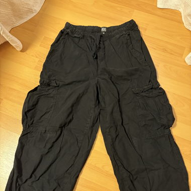 Schwarze Cargohose Urban Outfitters 