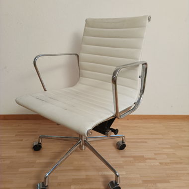Designer office chair