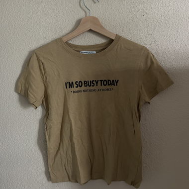 Beiges T-Shirt