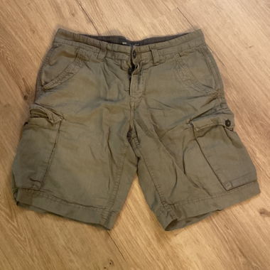 Pantaloncini oliva