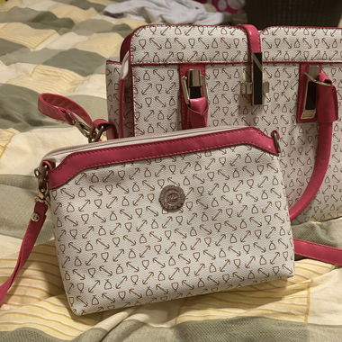 Handtasche mit Necessaire 