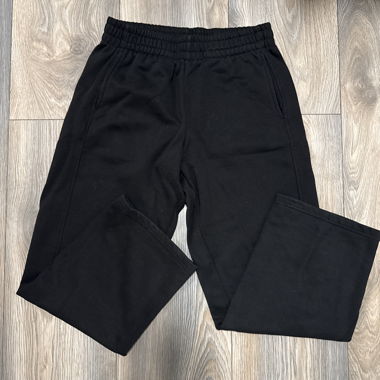 Schwarze Jogginghose
