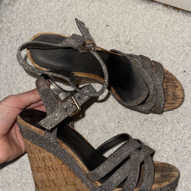 Sandales compensées à paillettes